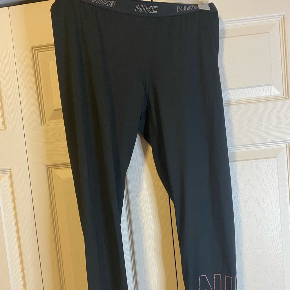 Black NIKE drifit leggings XXL